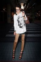 宽松上衣如何搭配才能穿出潮流时尚感
